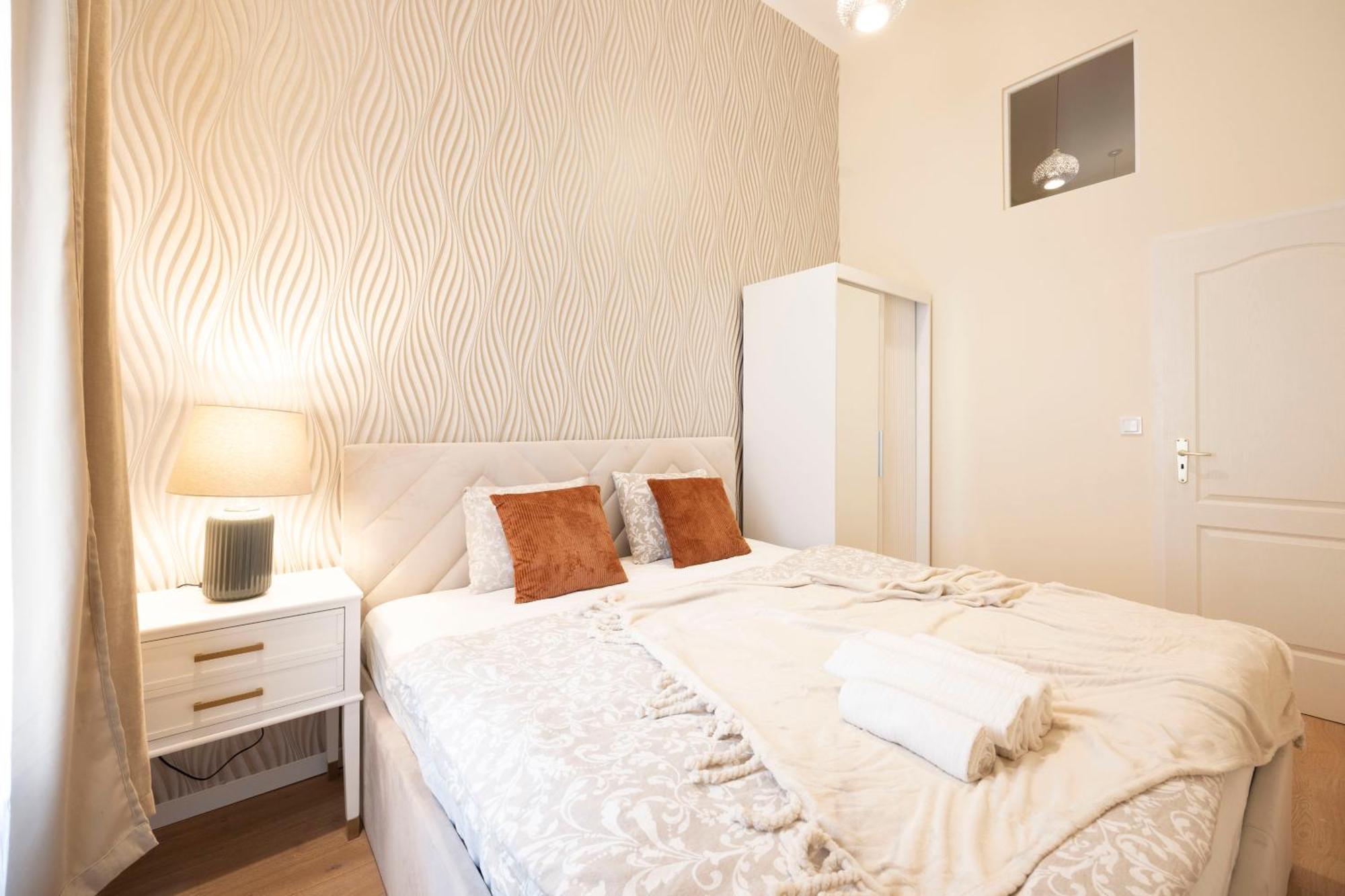 Cozy Boulevard Apartment In The Heart Of 부다페스트 외부 사진